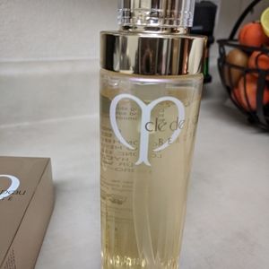 cle de peau beaute hydro softening lotion